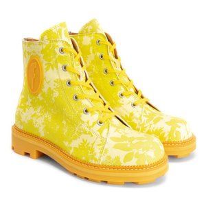 JOHN FLUEVOG - HESS BOOTS in YELLOW FLORAL. Excellent condition